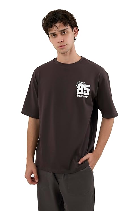 DCYPHR Discovery Men's 1985 Graphic Tee- Truffle